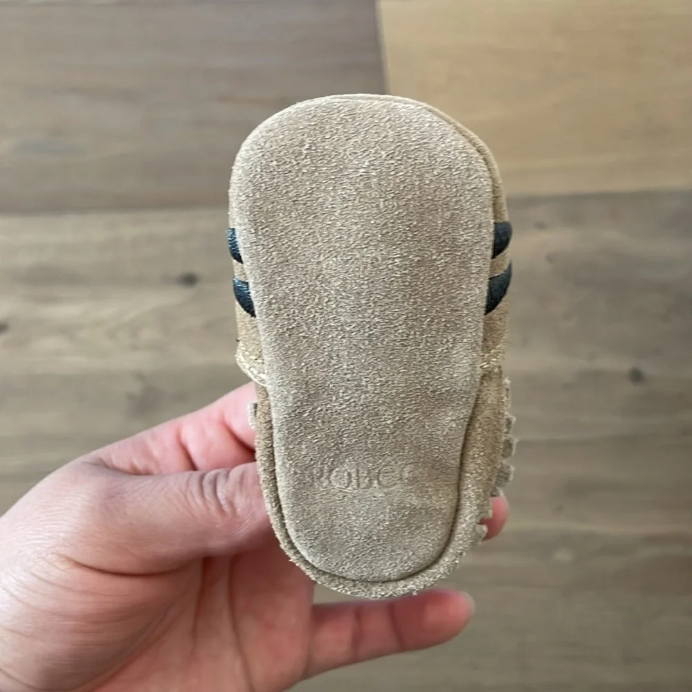 Robeez First Kicks Baby Shoes Critter Fringe Suede Leather Tigers 0-3 Months